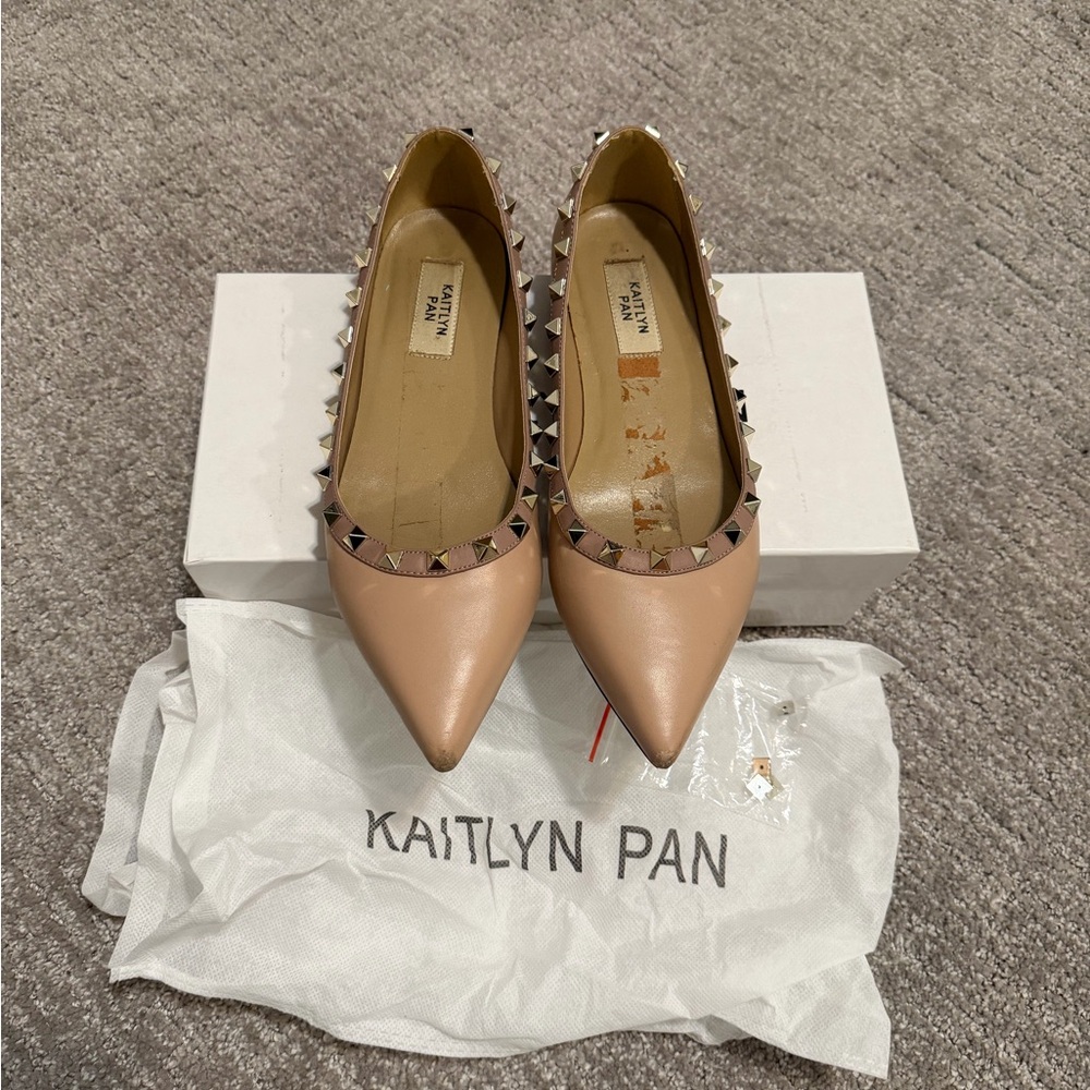 Kaitlyn Pan Rockstud Flat, nude leather, size 7.5